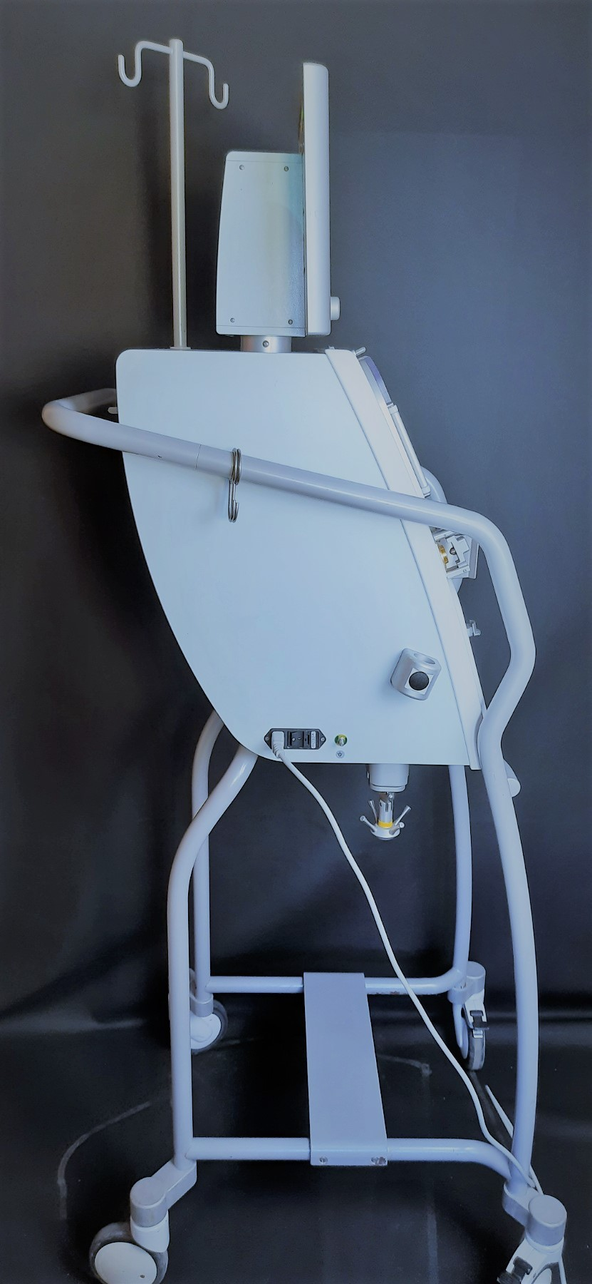 Used Very Good EDWARDS Aquarius - Image 3