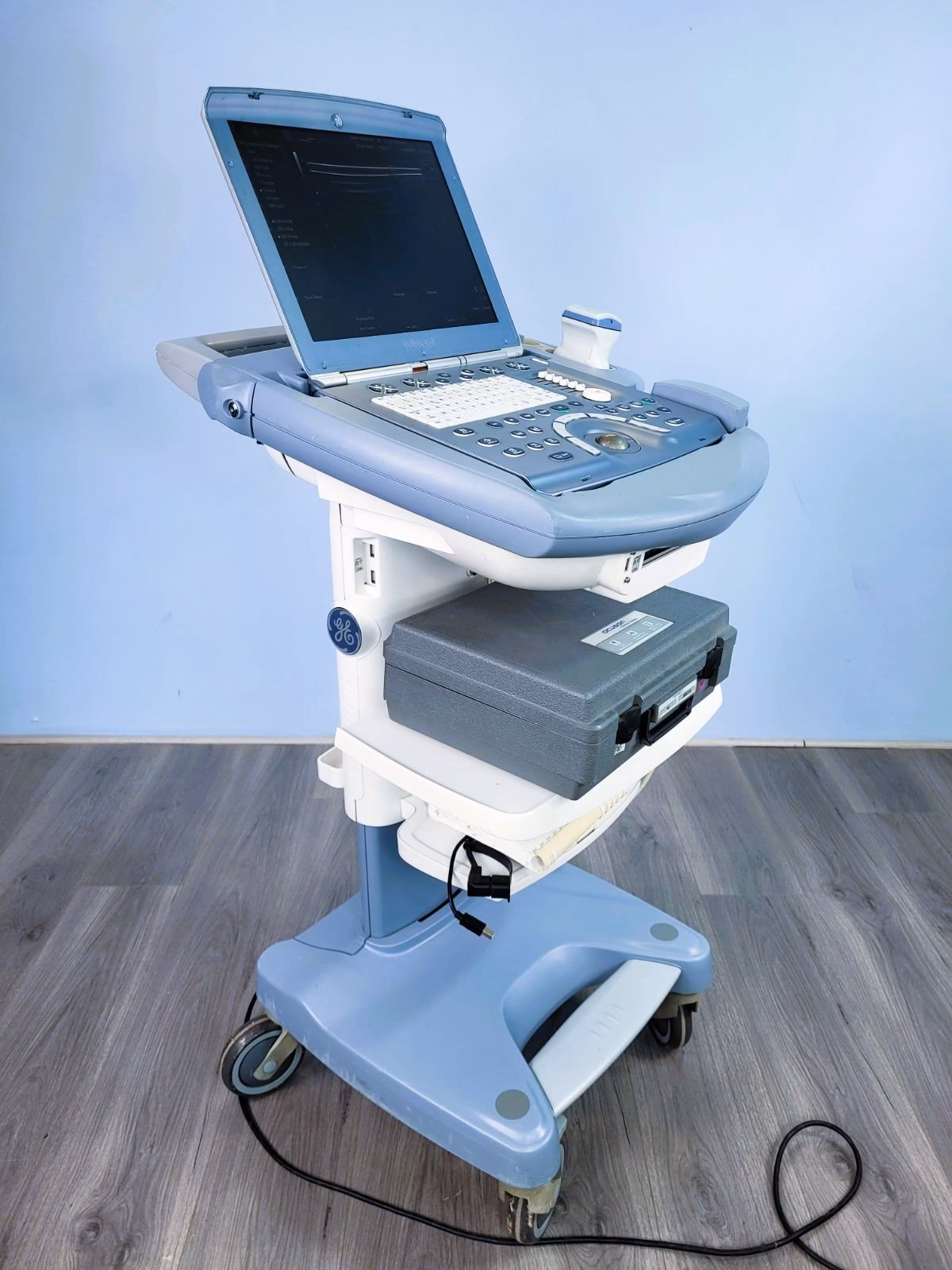 Used - Good GE Voluson i - Image 12