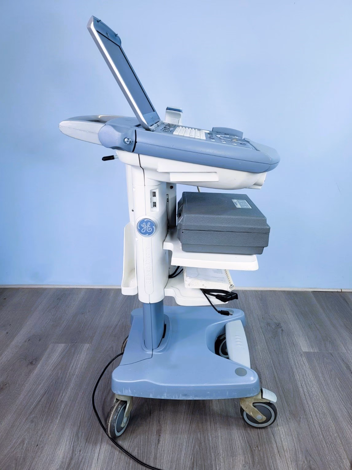 Used - Good GE Voluson i - Image 4