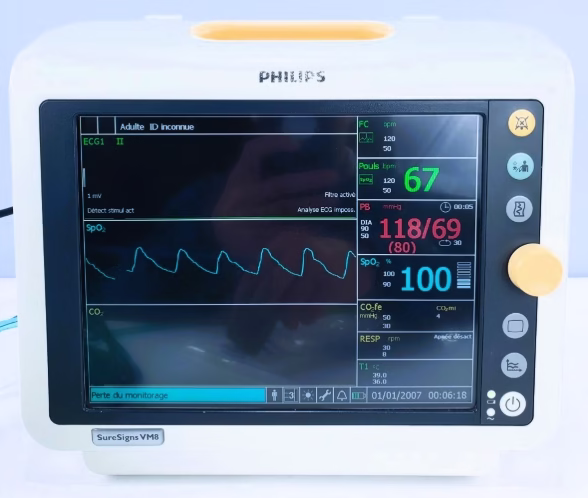 Used - Good PHILIPS SureSigns VM8 - Image 2